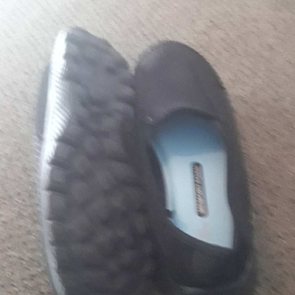 Shoes - Picture 2 of 3